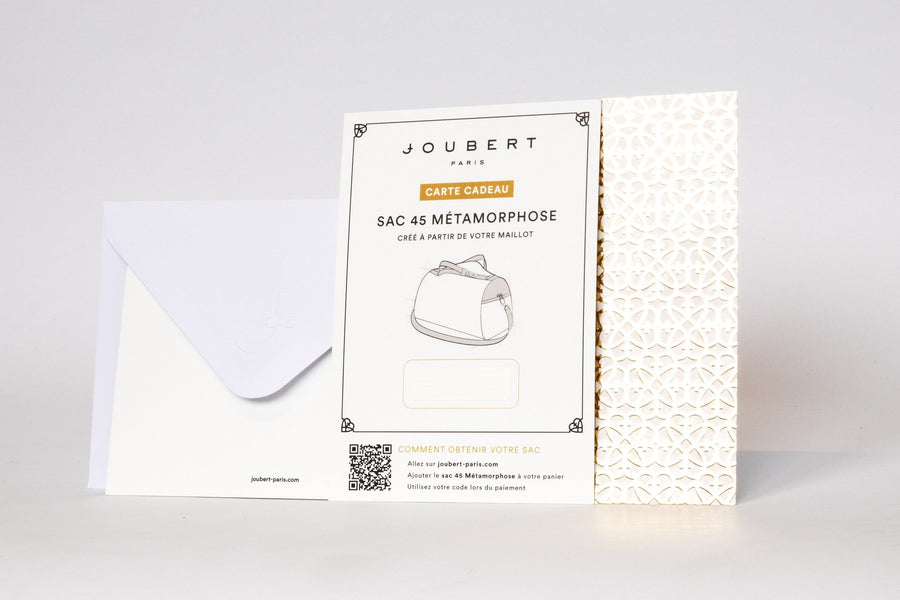 La carte cadeau Sac 45 Métamorphose et son enveloppe