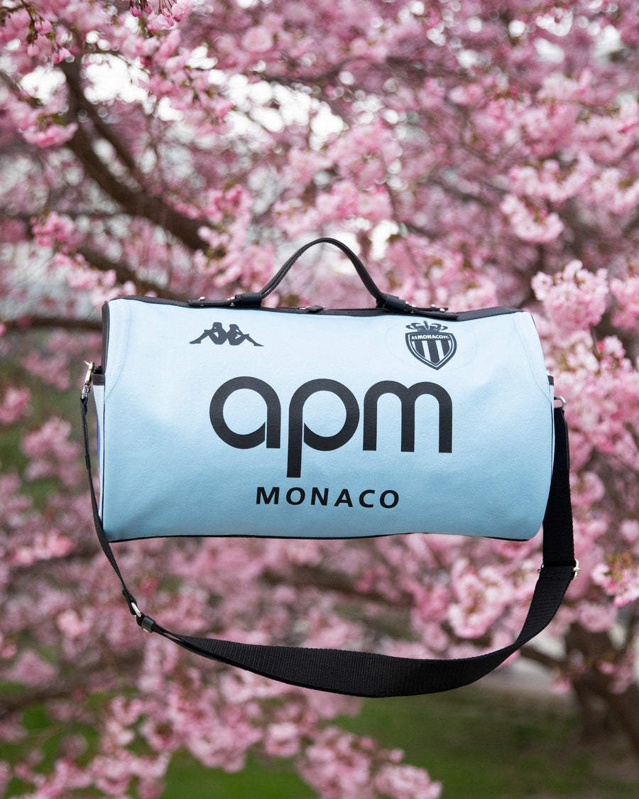 Sac 45 Métamorphose taillé dans le maillot bleu ciel de l'AS Monaco, sous les cerisiers en fleurs