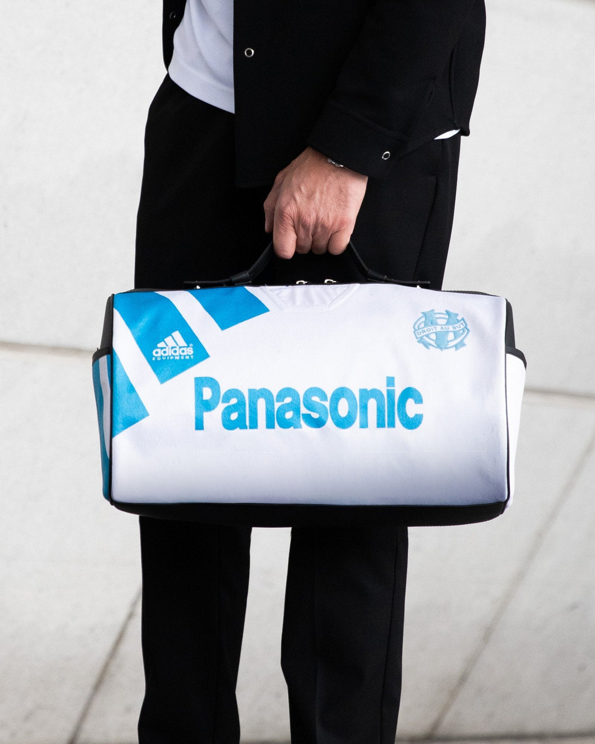 Sac 45 Métamorphose taillé dans un maillot blanc de l'OM, sponsor Panasonic