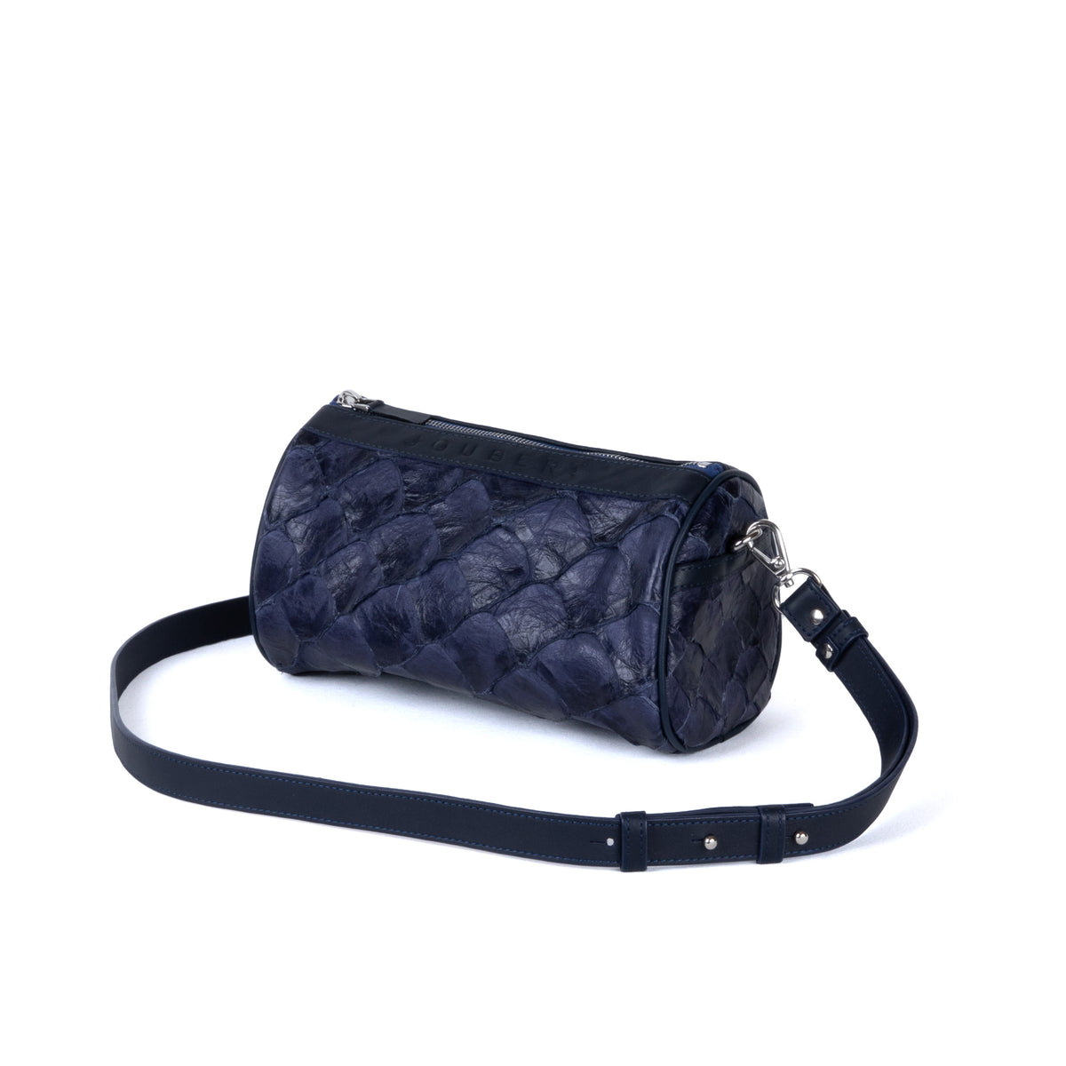 Sac 22 en cuir d’arapaïma bleu marine, vue 1